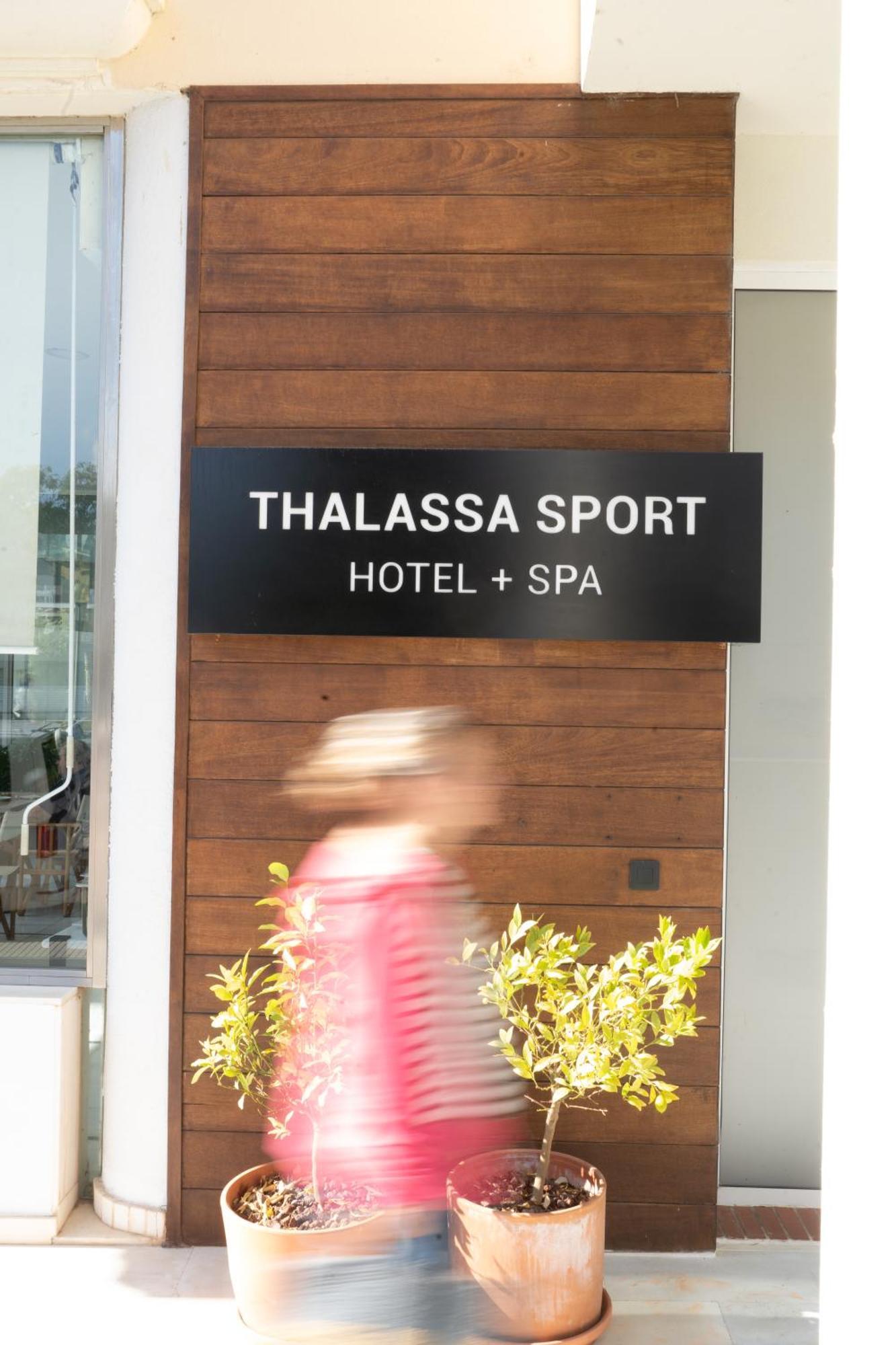 Hotel & Apartaments Thalassa Sport & Spa Roses Exterior foto