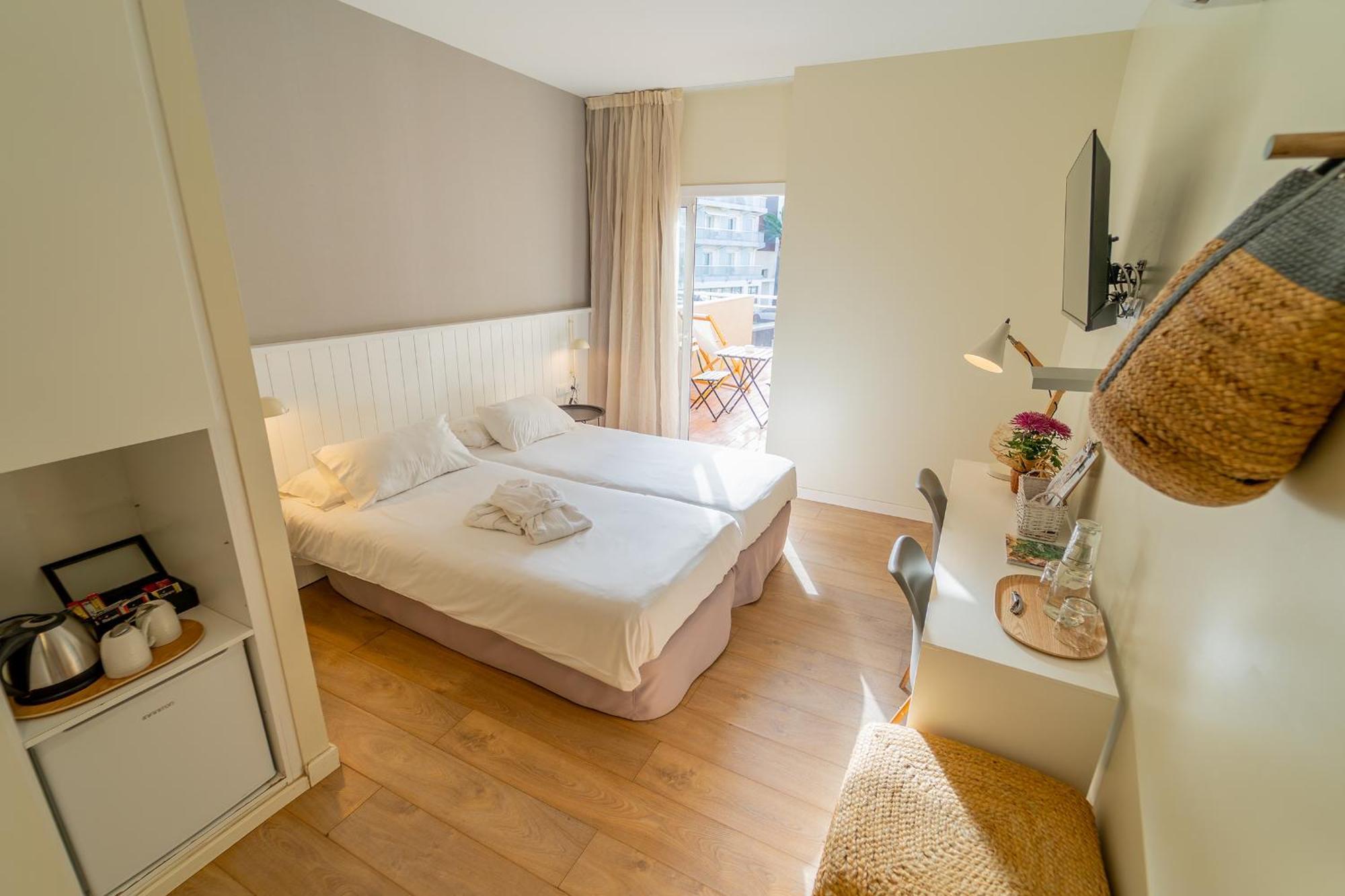 Hotel & Apartaments Thalassa Sport & Spa Roses Exterior foto